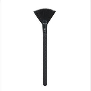 MODA PRO HIGHLIGHT BRUSH